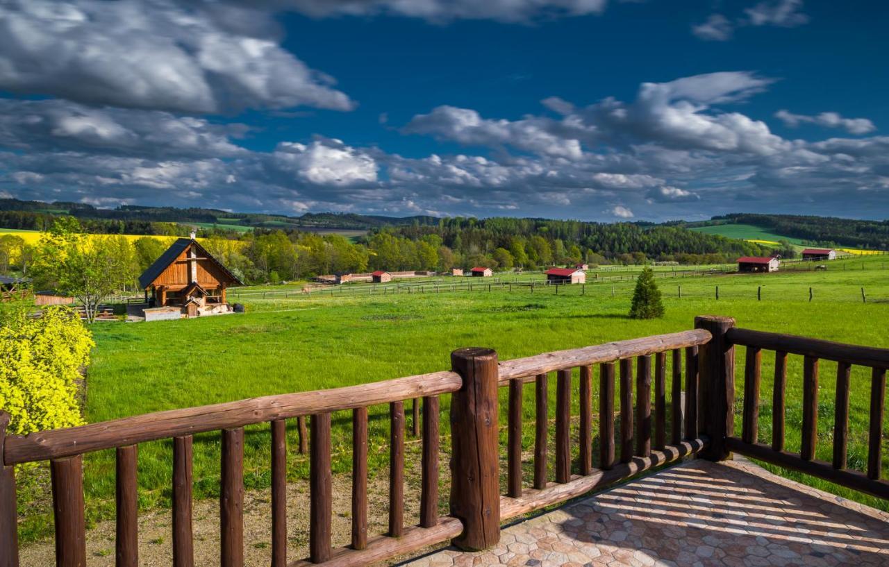 Hotel Ranch Jestrebice Hermanicky Zewnętrze zdjęcie