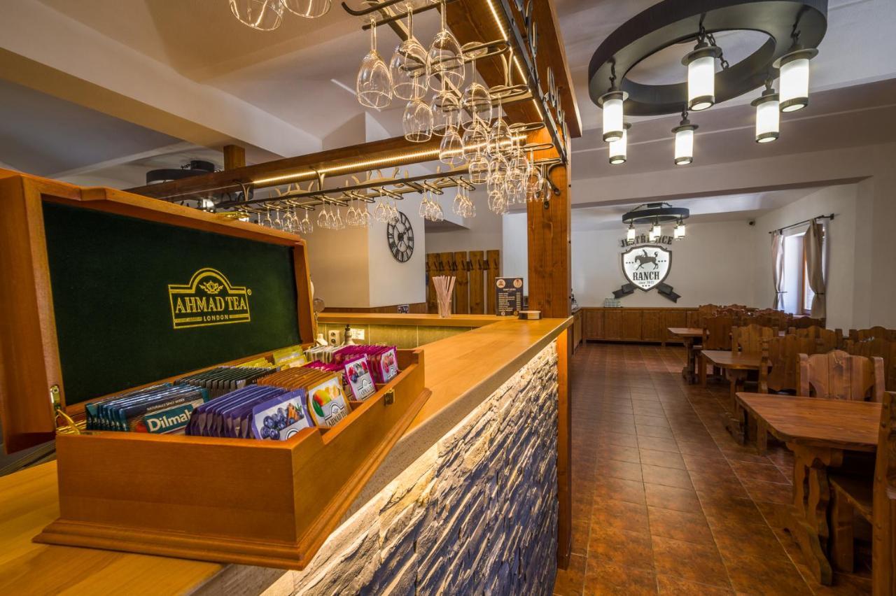 Hotel Ranch Jestrebice Hermanicky Zewnętrze zdjęcie