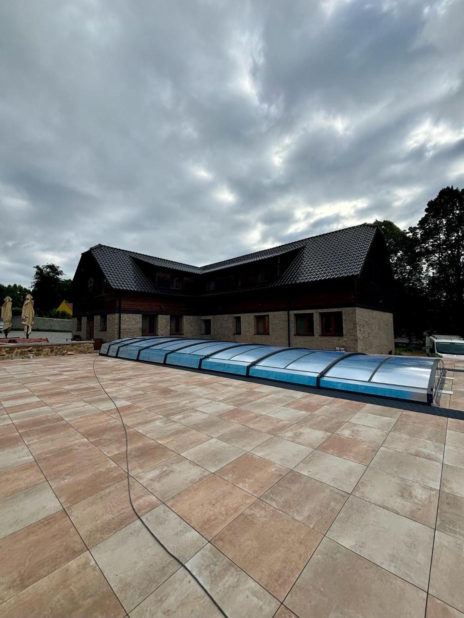 Hotel Ranch Jestrebice Hermanicky Zewnętrze zdjęcie