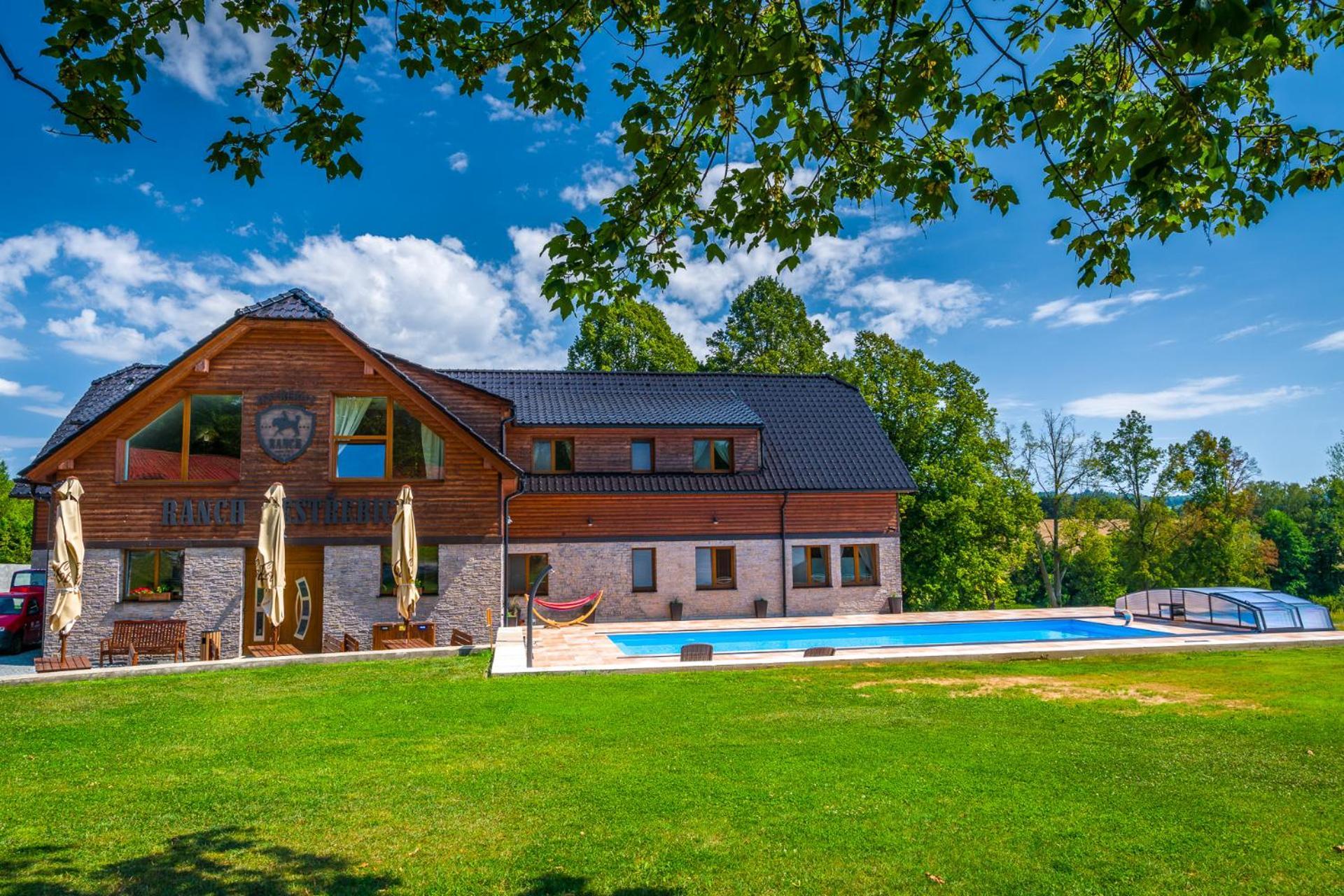 Hotel Ranch Jestrebice Hermanicky Zewnętrze zdjęcie